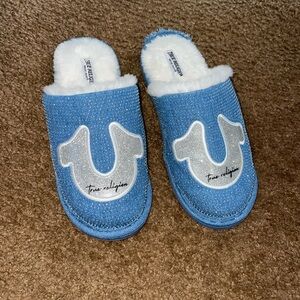 •True Religion Rhinestone Slippers•